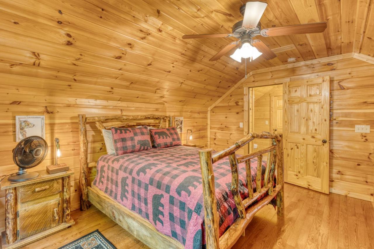 Trout N' About Your Blue Ridge Mountains Retreat, Hot Tub + Game Room! Ellijay Luaran gambar
