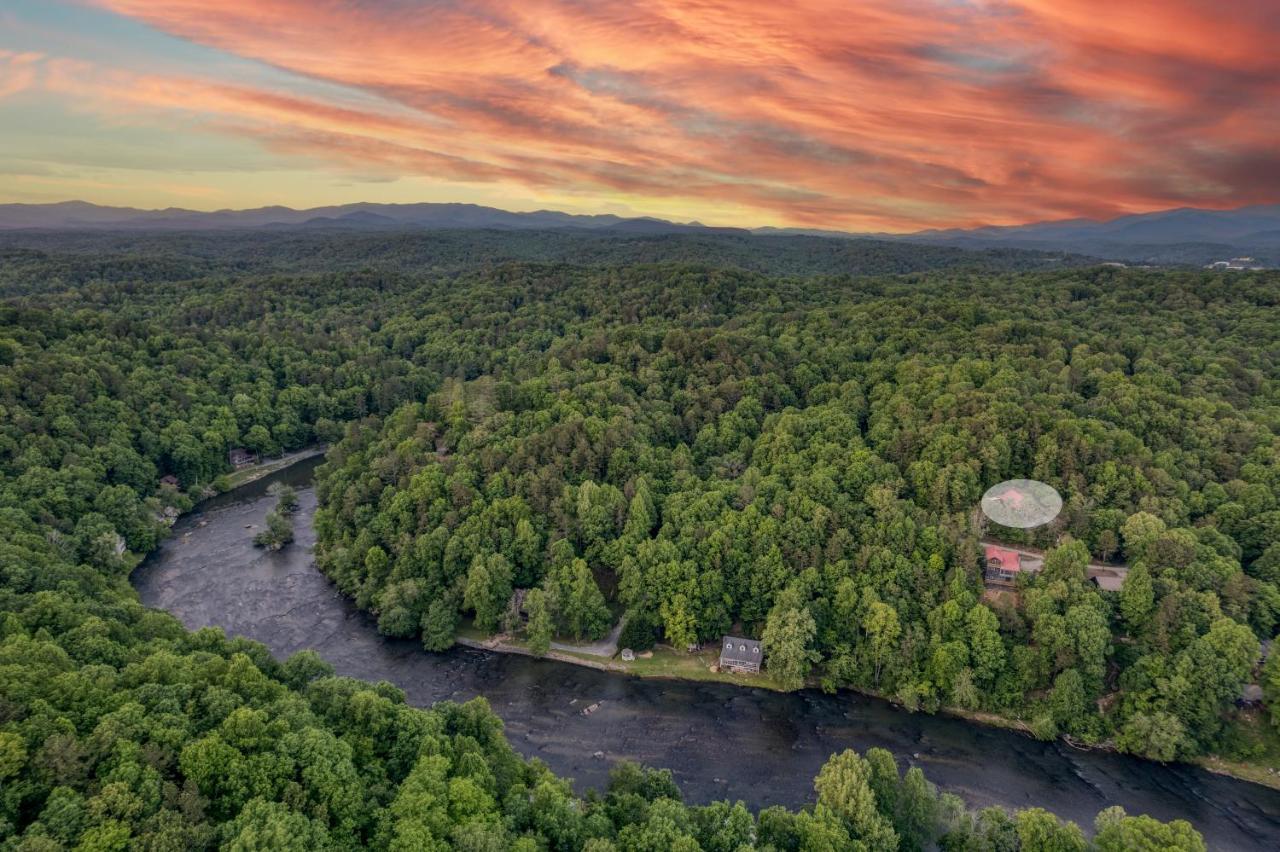 Trout N' About Your Blue Ridge Mountains Retreat, Hot Tub + Game Room! Ellijay Luaran gambar