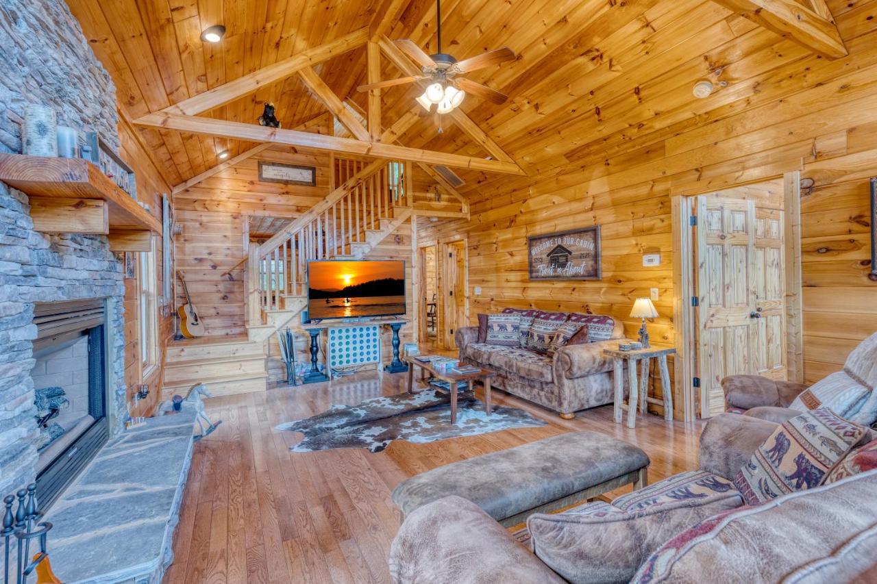 Trout N' About Your Blue Ridge Mountains Retreat, Hot Tub + Game Room! Ellijay Luaran gambar