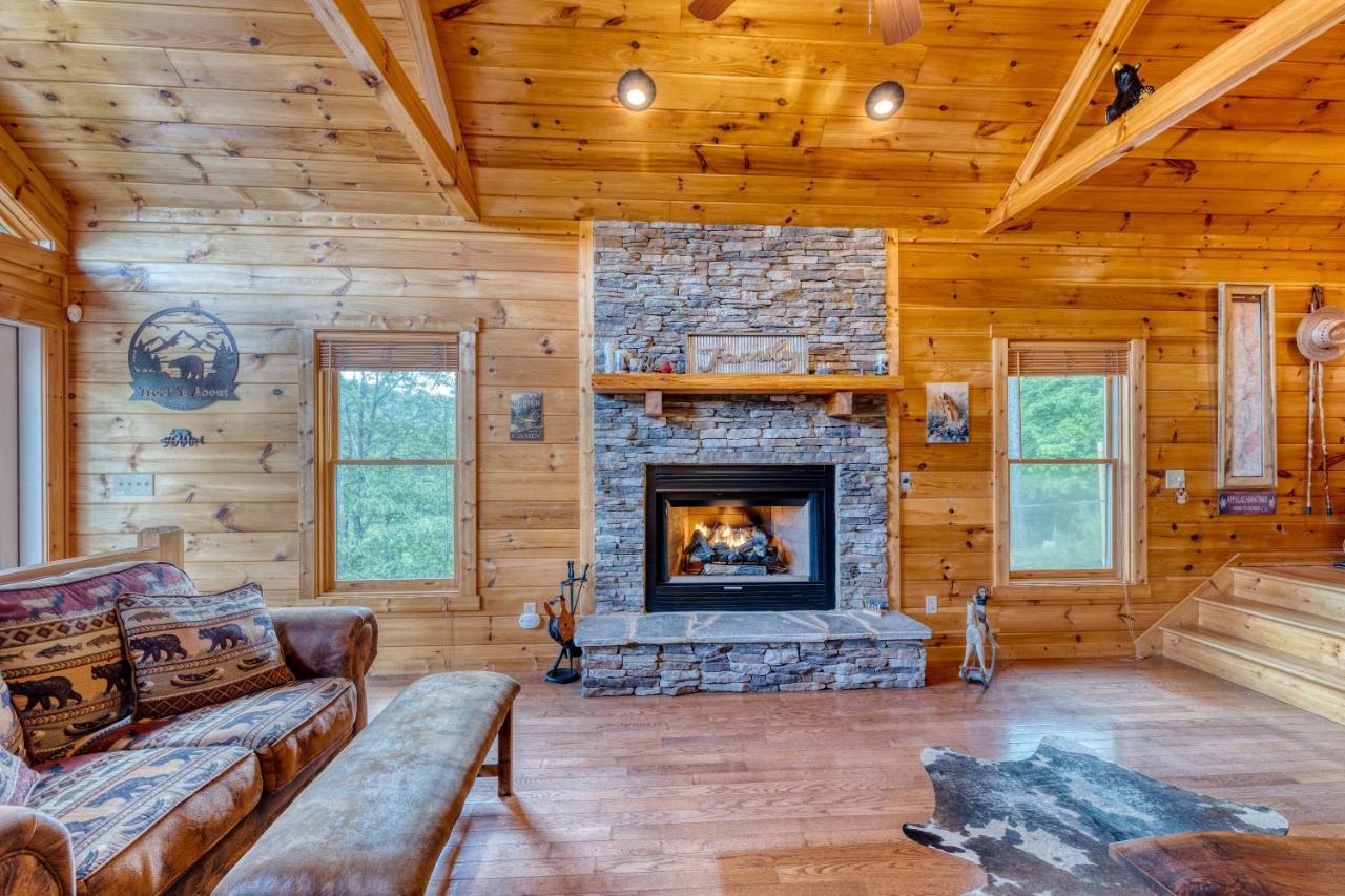 Trout N' About Your Blue Ridge Mountains Retreat, Hot Tub + Game Room! Ellijay Luaran gambar